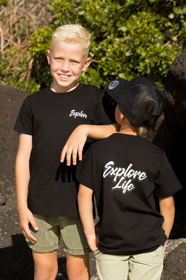 Kids Explore Life Script Tee - Black
