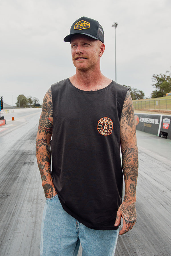 V8 Garage Tank - Coal