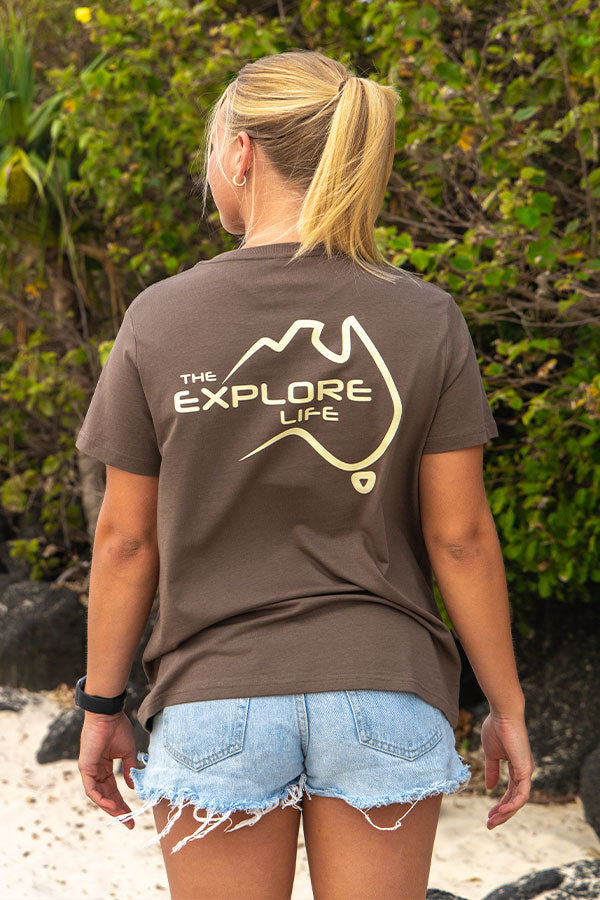 Womens Explore Signature Tee - Walnut