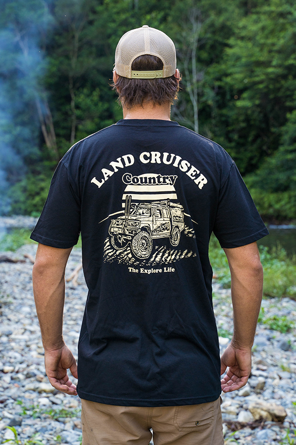 Land Cruiser Country - Tee - Black